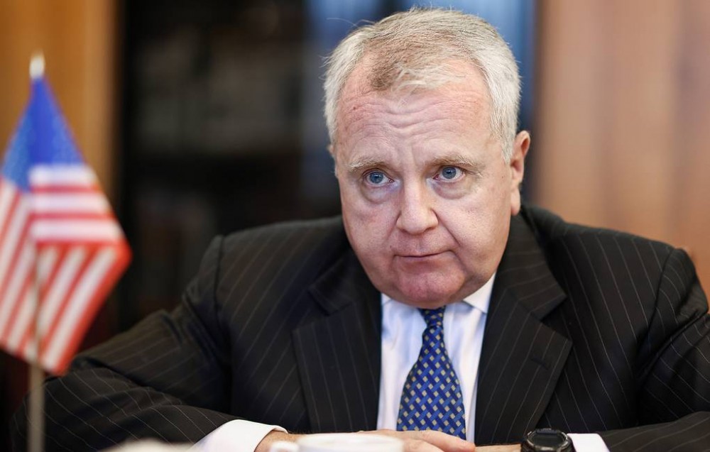Ambasadorul SUA în Rusia părăseşte Moscova